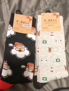 🎄K. Bell Men's Holiday Crew Socks - Black Santa & Light Gray Gifts (2-Pack)